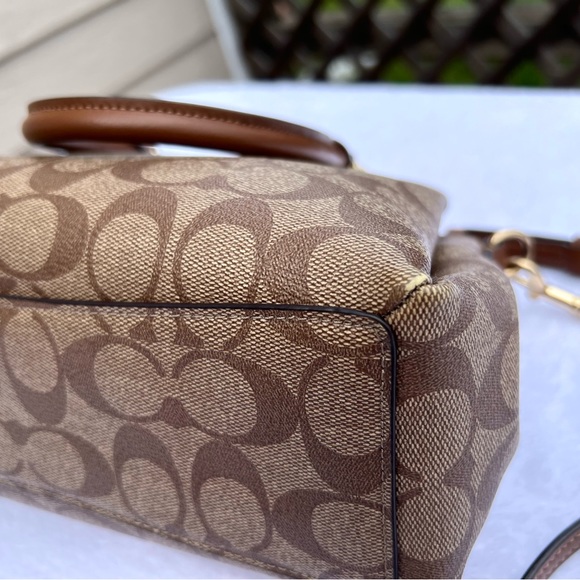 Coach Mini Sage Carryall - Picture 8 of 11